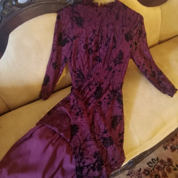 Modcloth Dresses & Skirts - Modcloth Burgundy and Black Lace Dress